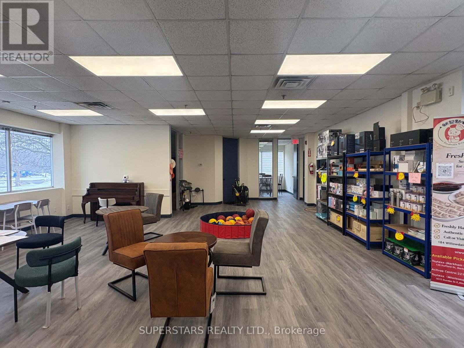 2 - 221 Whitehall Drive, Markham, Ontario  L3R 9T1 - Photo 2 - N12886548