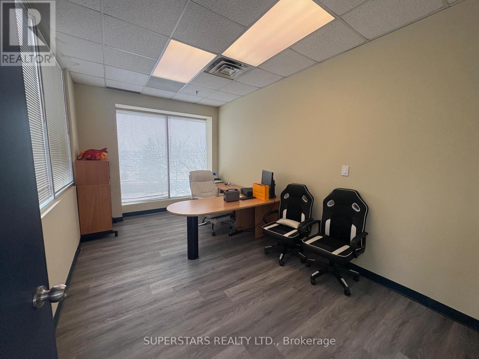 1 - 221 Whitehall Drive, Markham, Ontario  L3R 9T1 - Photo 4 - N12886558