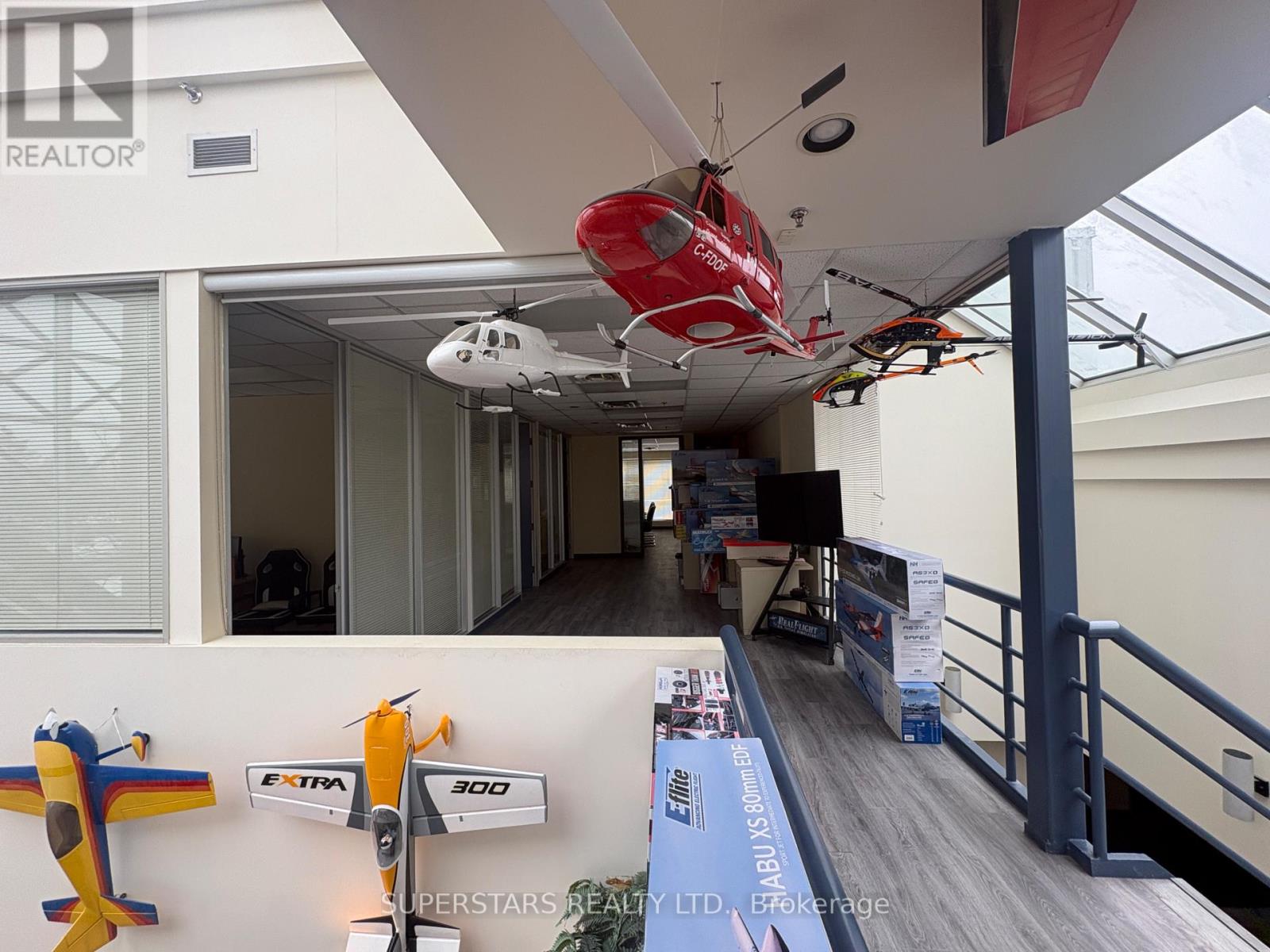 1 - 221 Whitehall Drive, Markham, Ontario  L3R 9T1 - Photo 6 - N12886558