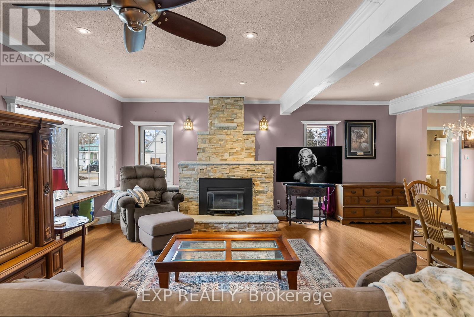 46 Isle Vista Drive, Georgina (Virginia), Ontario  L0E 1N0 - Photo 7 - N12886572