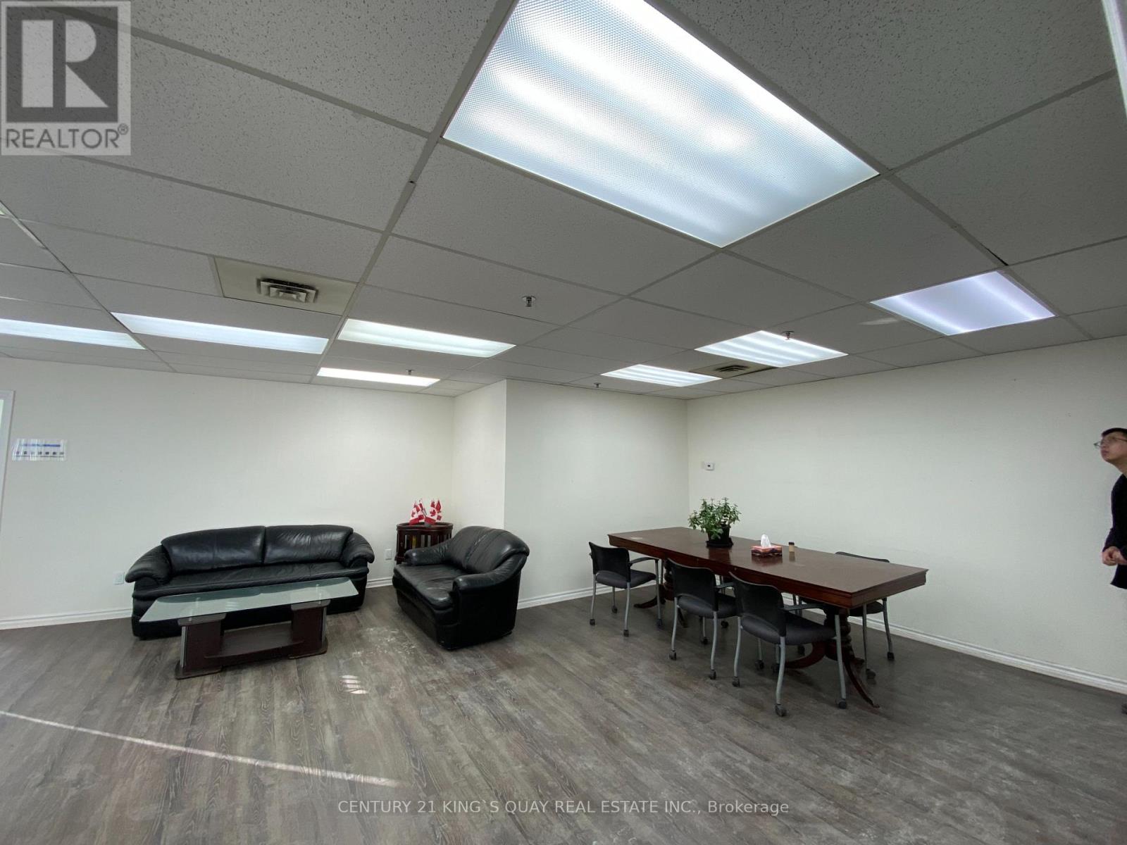 11 - 15 West Pearce Street, Richmond Hill (Beaver Creek Business Park), Ontario  L4B 1E3 - Photo 4 - N12886598