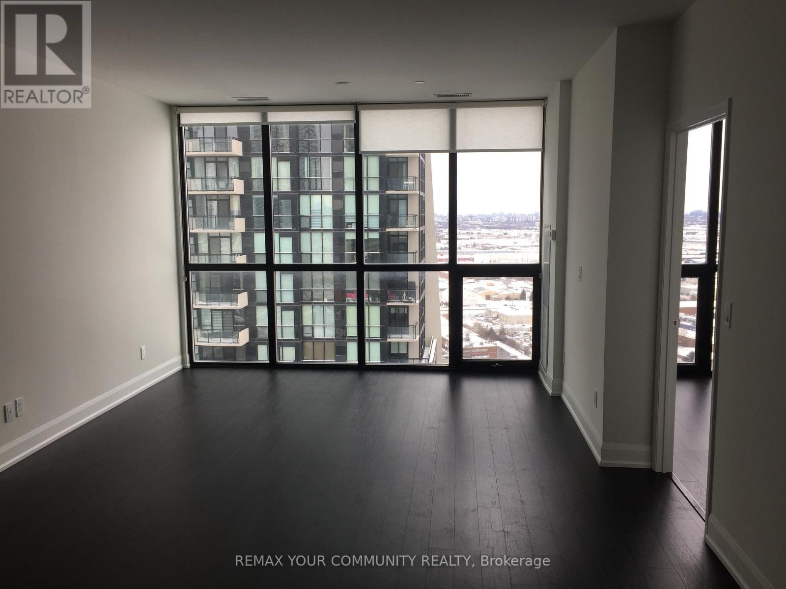 2501 - 2910 Highway 7 Road, Vaughan (Concord), Ontario  L4K 0H8 - Photo 7 - N12886608