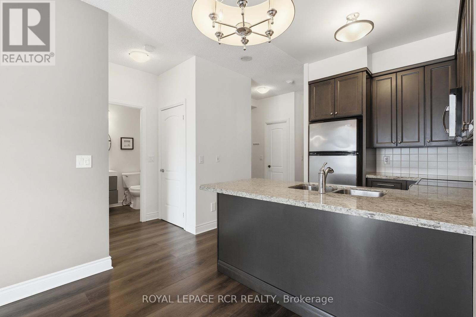 109 - 30 North Park Road, Vaughan (Beverley Glen), Ontario  L4J 0G6 - Photo 10 - N12886696