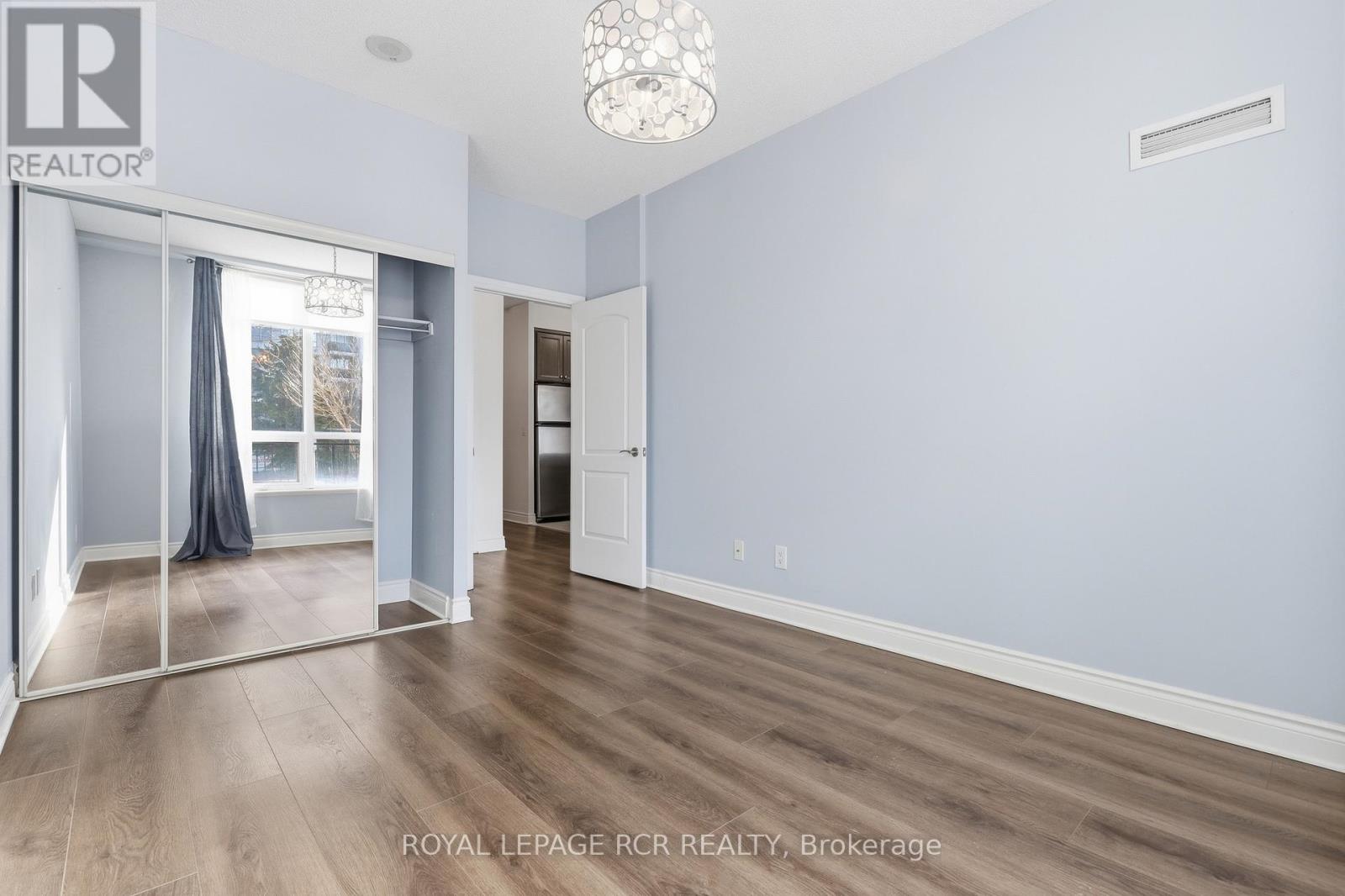 109 - 30 North Park Road, Vaughan (Beverley Glen), Ontario  L4J 0G6 - Photo 11 - N12886696