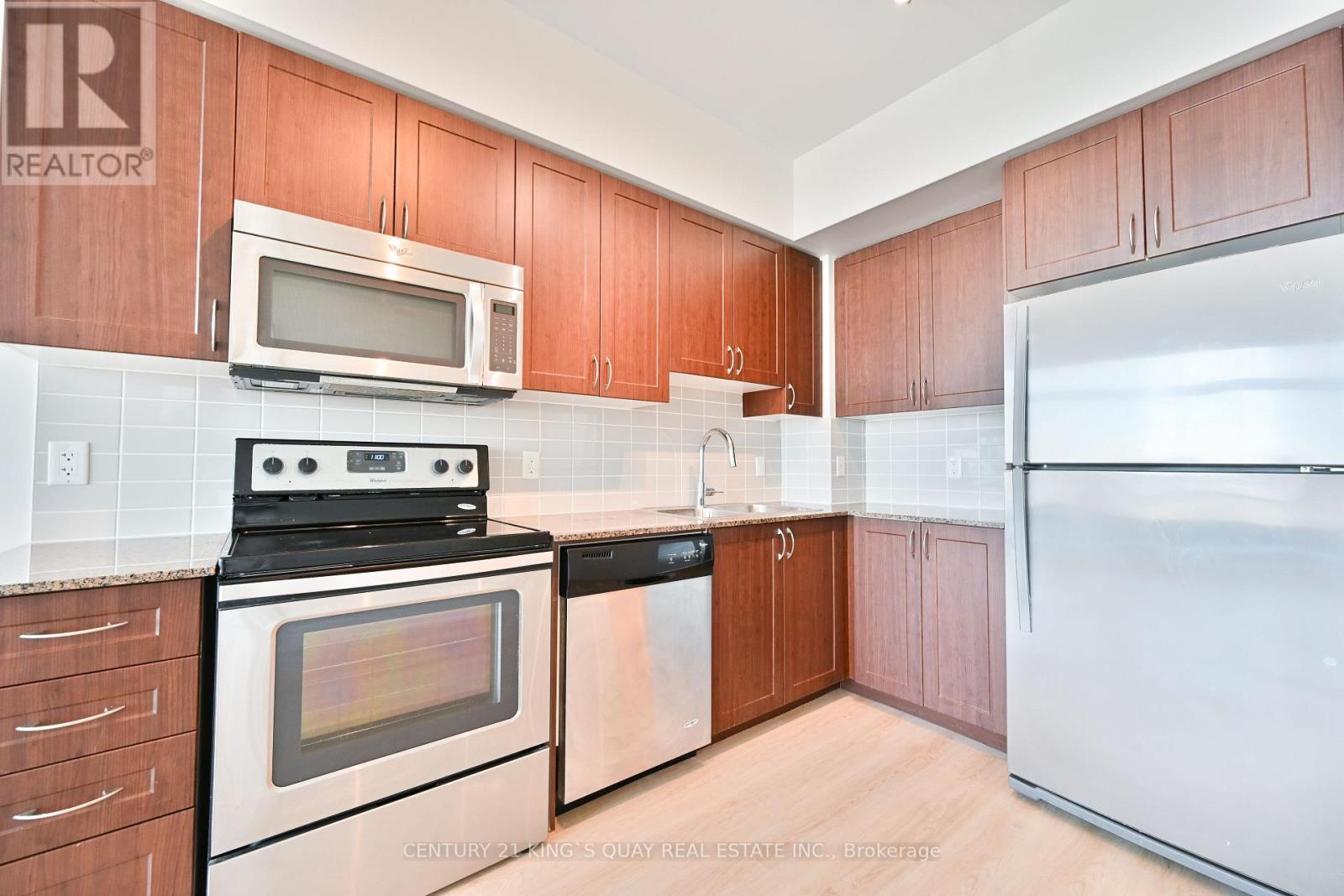 Ph19 - 376 Highway 7 Avenue E, Richmond Hill, Ontario  L4B 0C7 - Photo 3 - N12886724