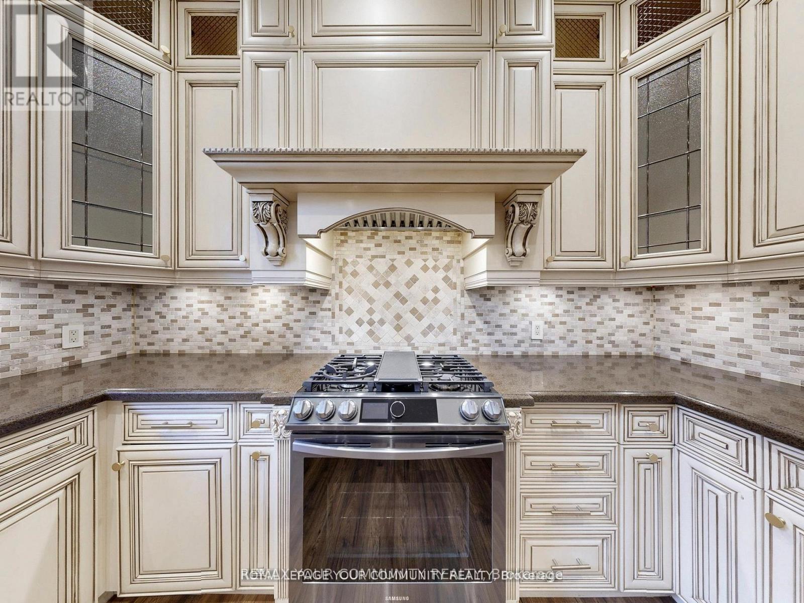 68 Regent Street, Richmond Hill (Mill Pond), Ontario  L4C 9C5 - Photo 11 - N12886782