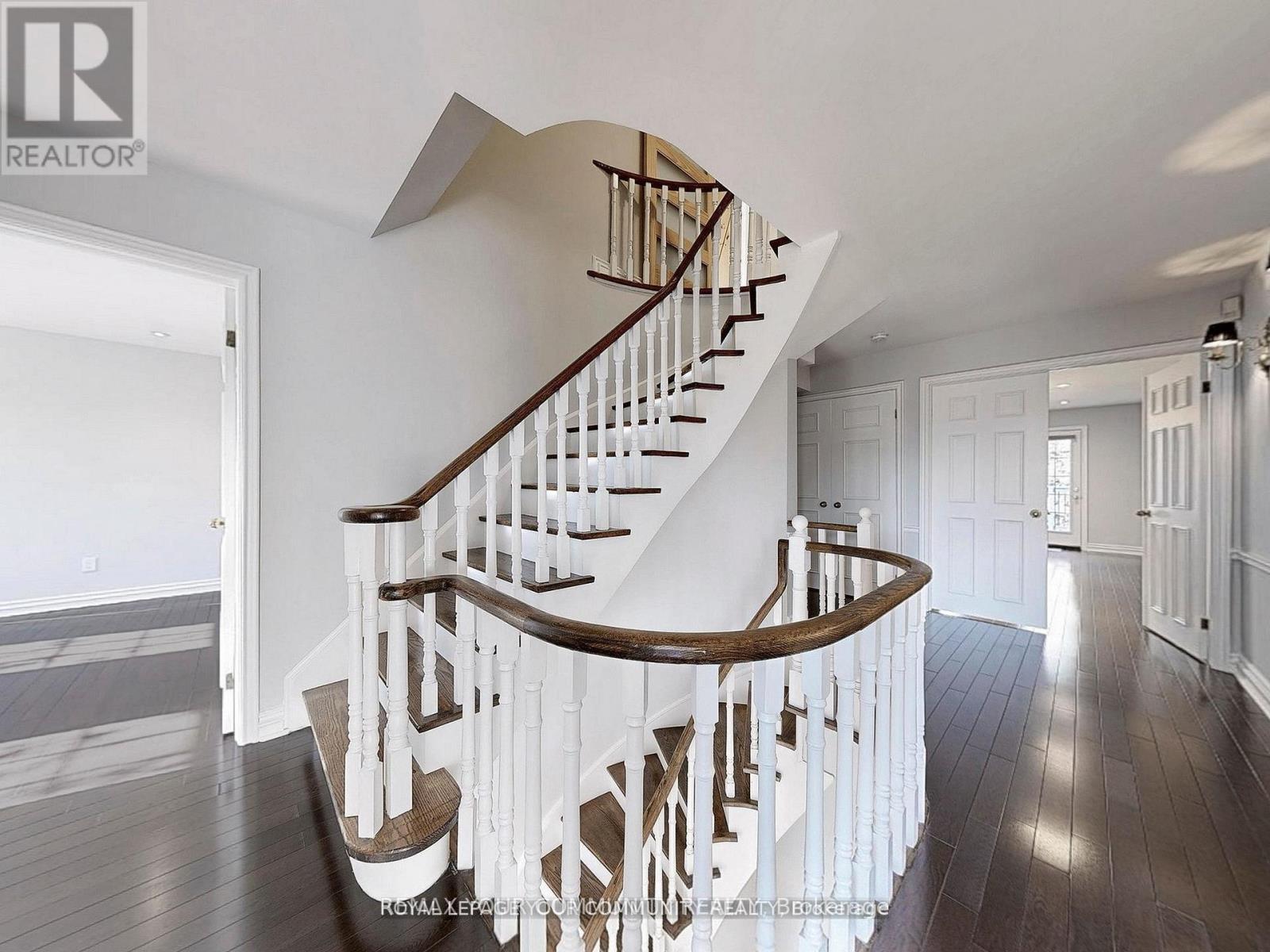 68 Regent Street, Richmond Hill (Mill Pond), Ontario  L4C 9C5 - Photo 27 - N12886782