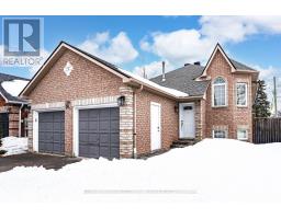 30 HEWITT PLACE, Barrie, Ontario