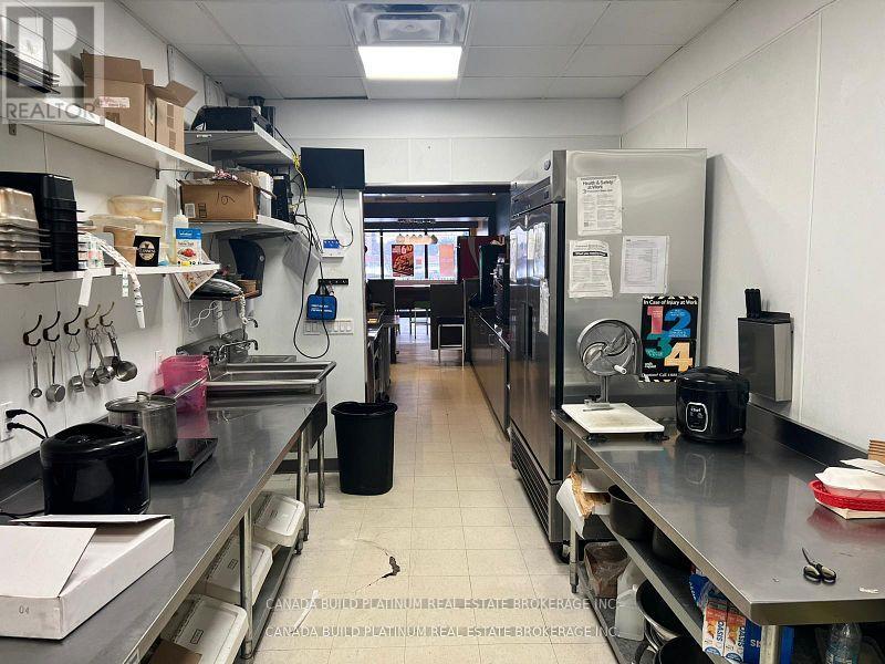 331 Bayfield Street, Barrie, Ontario  L4M 3C2 - Photo 8 - S12886642