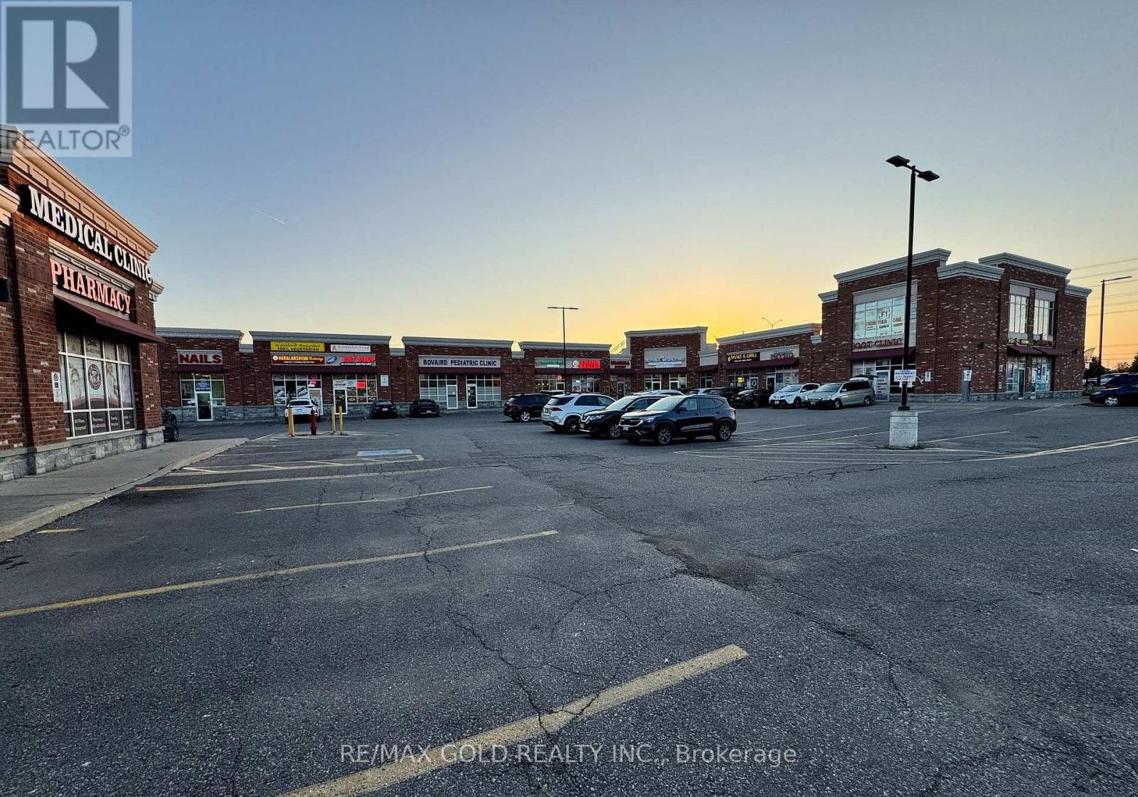 10 - 965 Bovaird Drive W, Brampton (Fletcher's Meadow), Ontario  L7A 1R4 - Photo 11 - W12886404