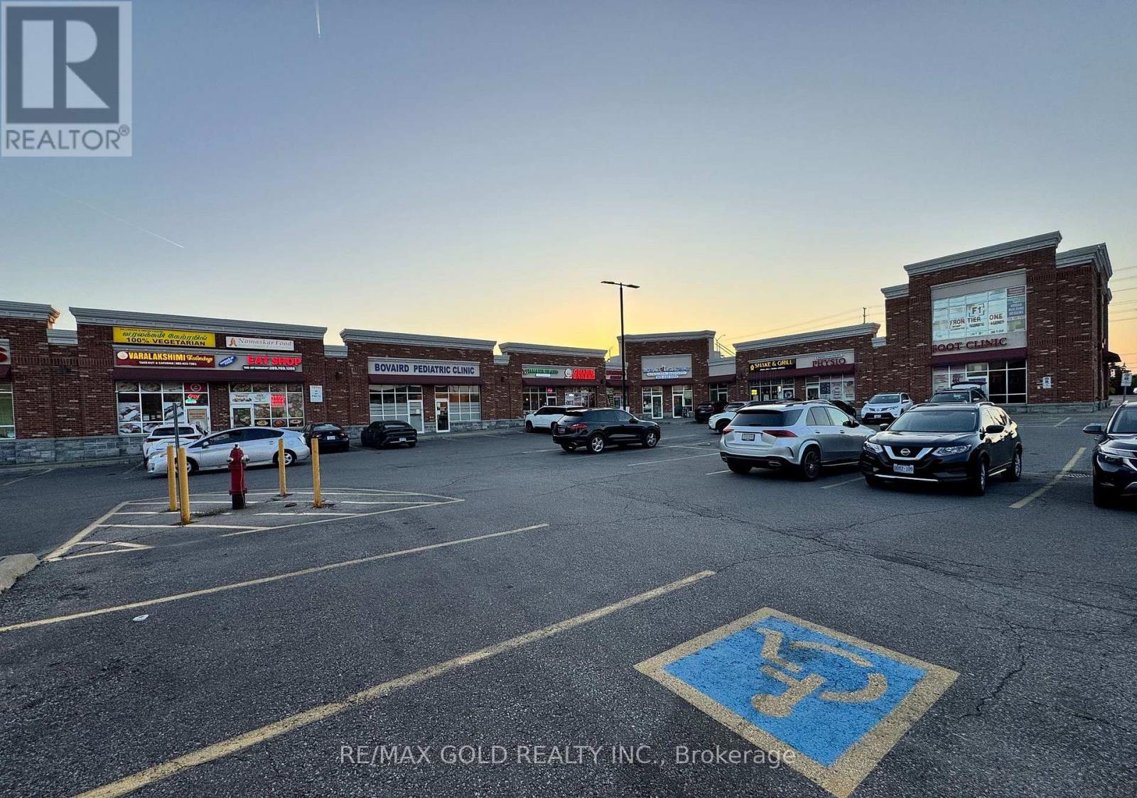 10 - 965 Bovaird Drive W, Brampton (Fletcher's Meadow), Ontario  L7A 1R4 - Photo 13 - W12886404