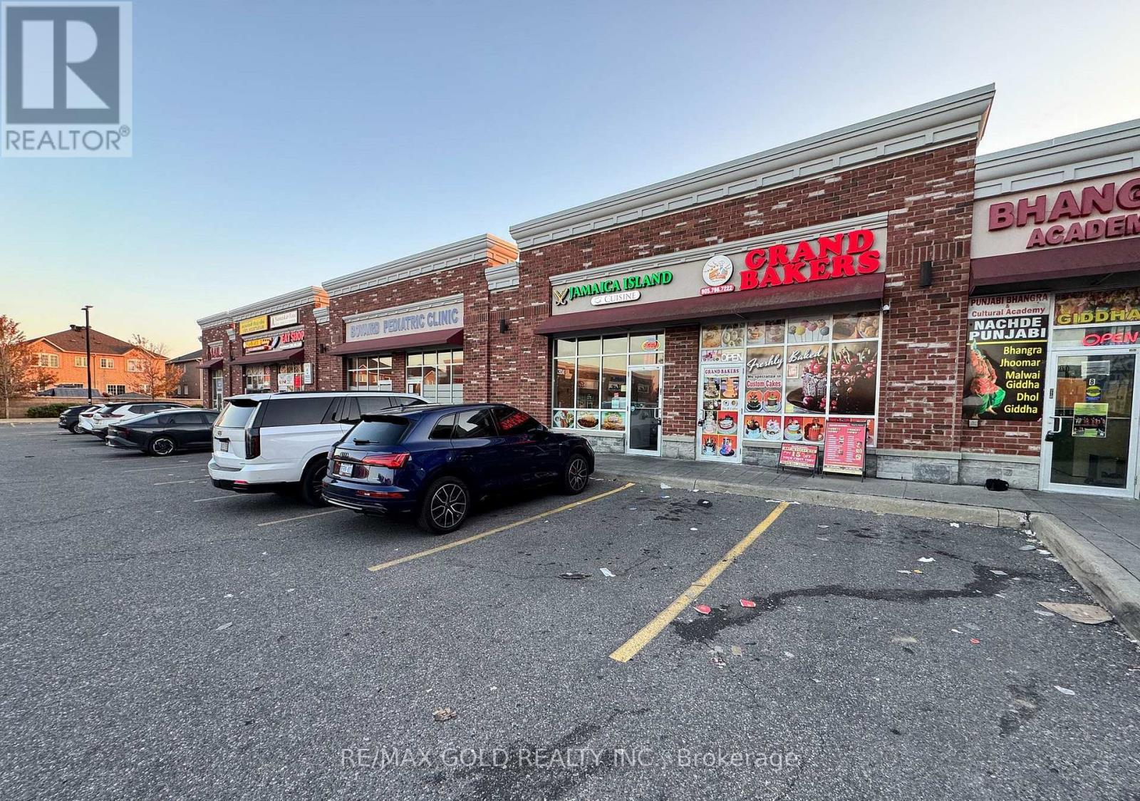 10 - 965 Bovaird Drive W, Brampton (Fletcher's Meadow), Ontario  L7A 1R4 - Photo 17 - W12886404