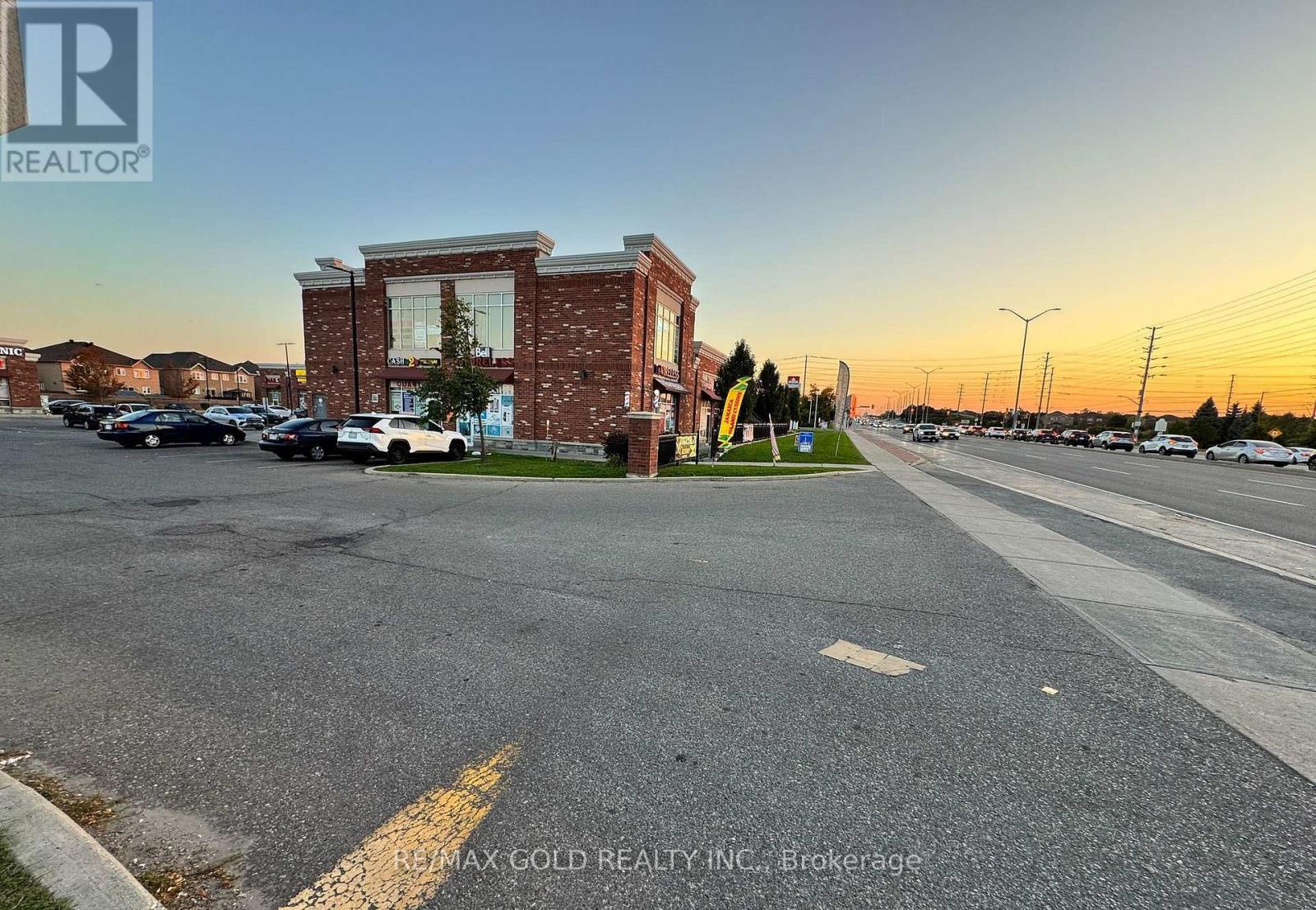 10 - 965 Bovaird Drive W, Brampton (Fletcher's Meadow), Ontario  L7A 1R4 - Photo 27 - W12886404