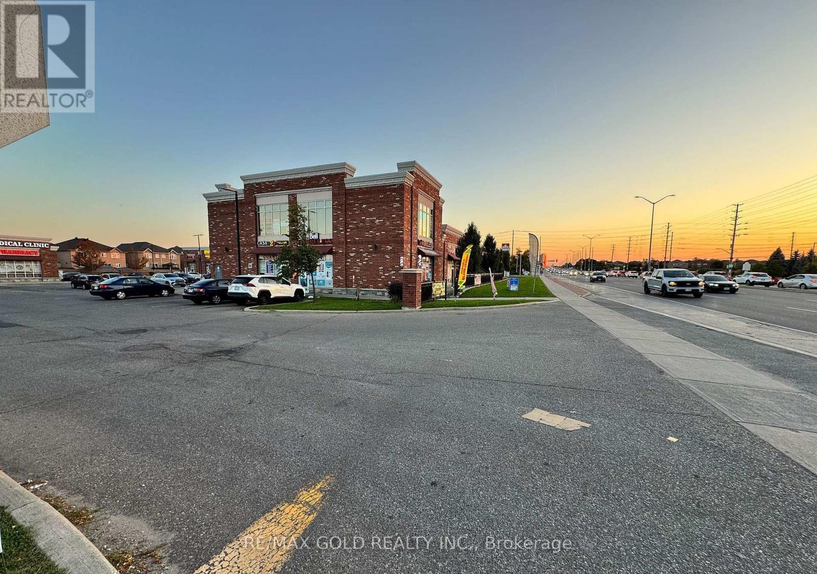 10 - 965 Bovaird Drive W, Brampton (Fletcher's Meadow), Ontario  L7A 1R4 - Photo 28 - W12886404