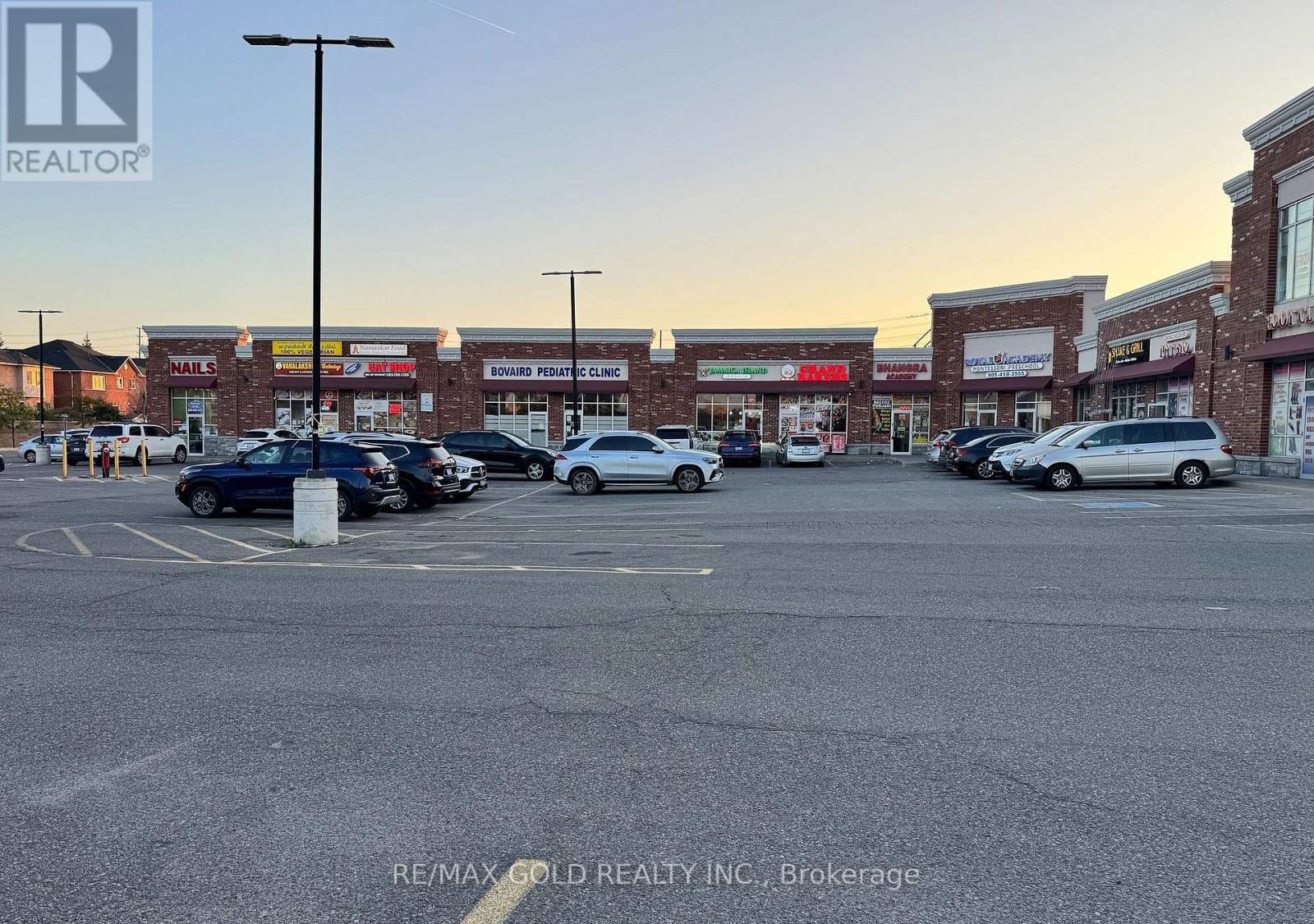 10 - 965 Bovaird Drive W, Brampton (Fletcher's Meadow), Ontario  L7A 1R4 - Photo 6 - W12886404