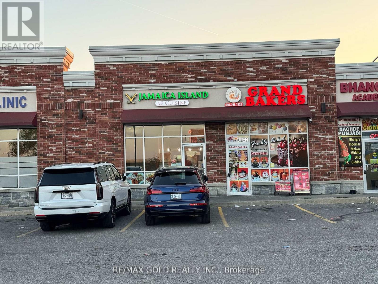 10 - 965 Bovaird Drive W, Brampton (Fletcher's Meadow), Ontario  L7A 1R4 - Photo 13 - W12886422