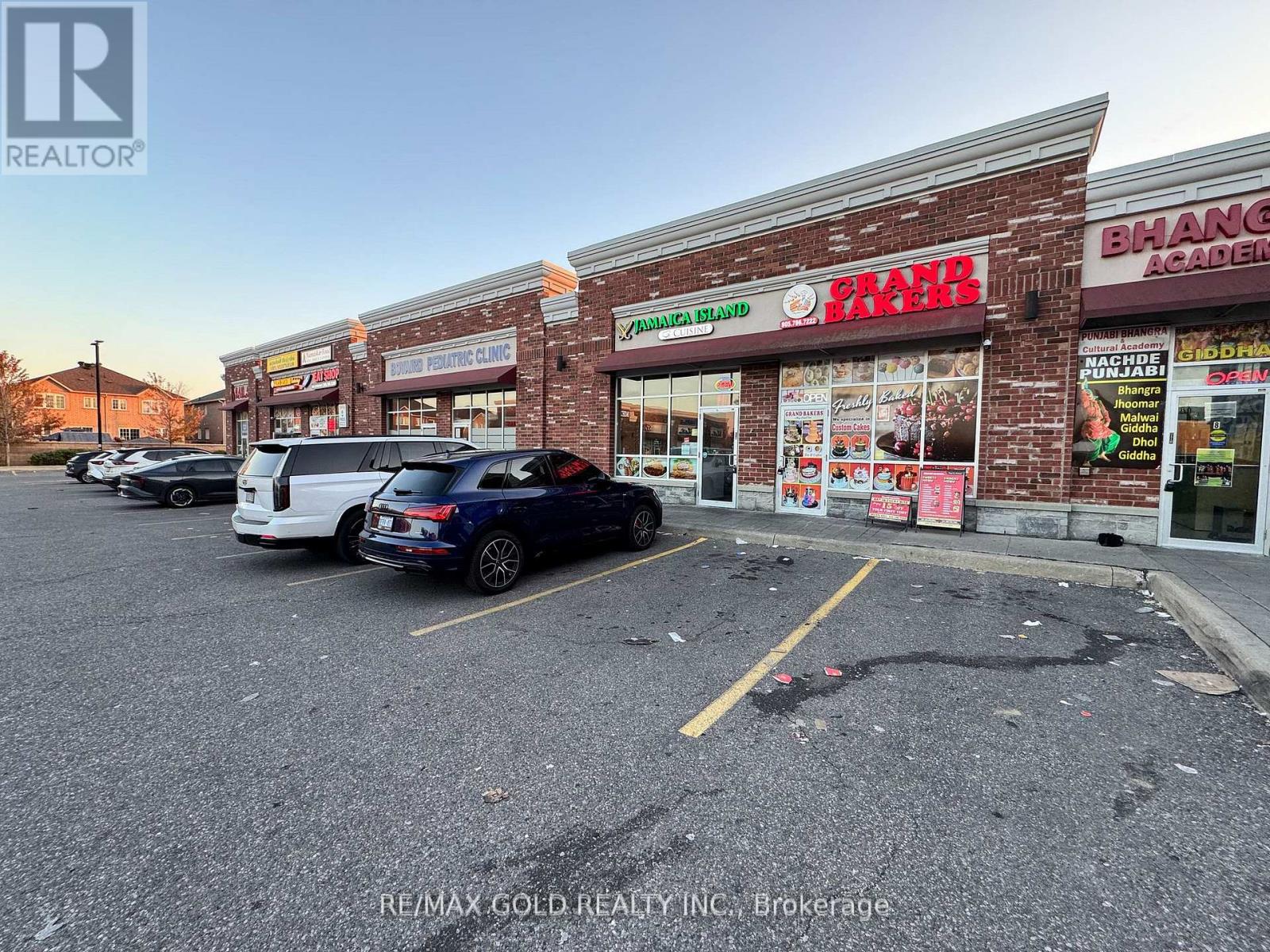 10 - 965 Bovaird Drive W, Brampton (Fletcher's Meadow), Ontario  L7A 1R4 - Photo 14 - W12886422