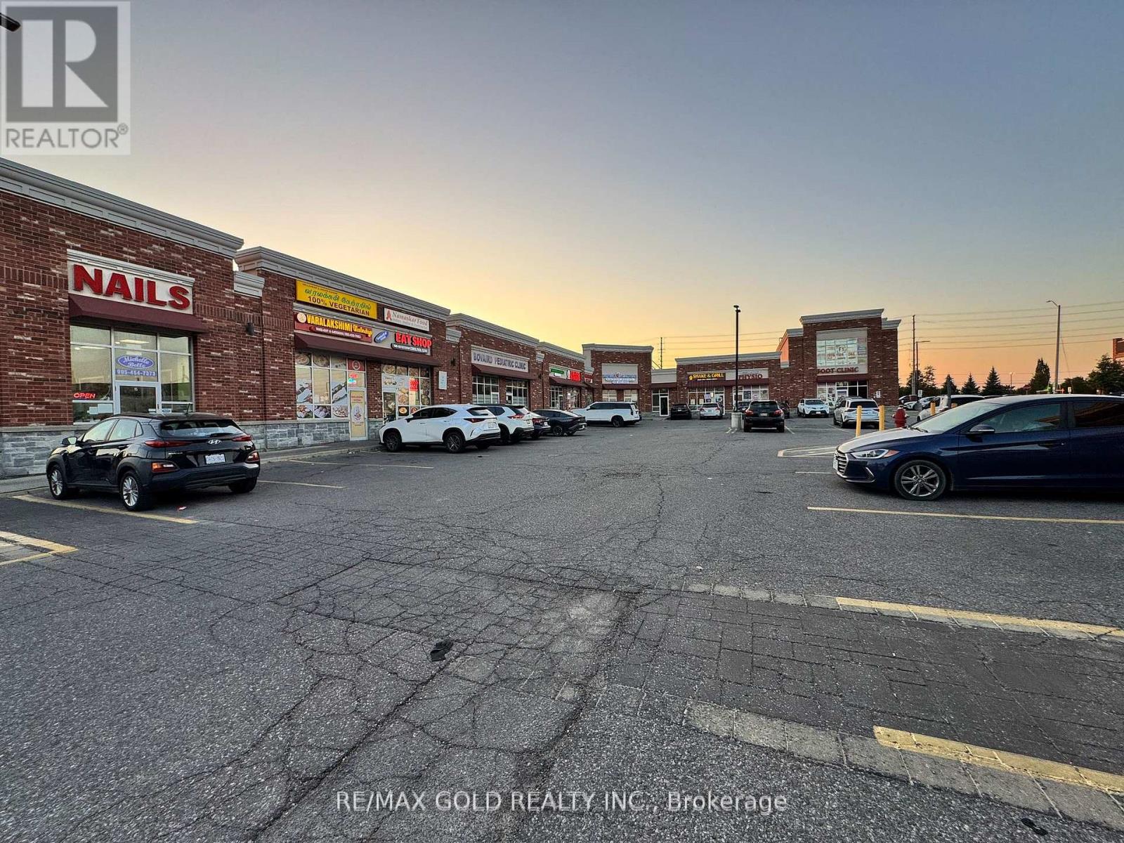 10 - 965 Bovaird Drive W, Brampton (Fletcher's Meadow), Ontario  L7A 1R4 - Photo 18 - W12886422