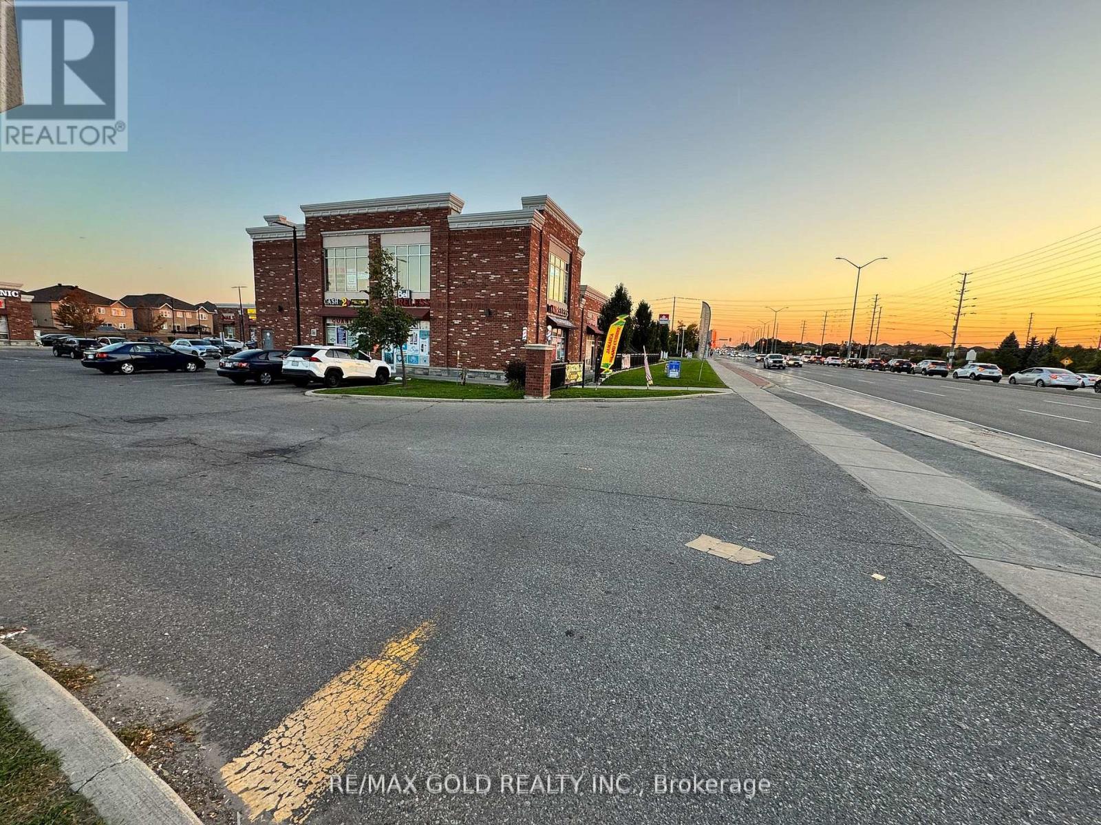 10 - 965 Bovaird Drive W, Brampton (Fletcher's Meadow), Ontario  L7A 1R4 - Photo 24 - W12886422