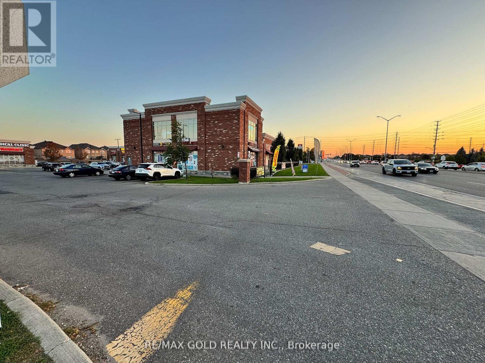 10 - 965 Bovaird Drive W, Brampton (Fletcher's Meadow), Ontario  L7A 1R4 - Photo 25 - W12886422