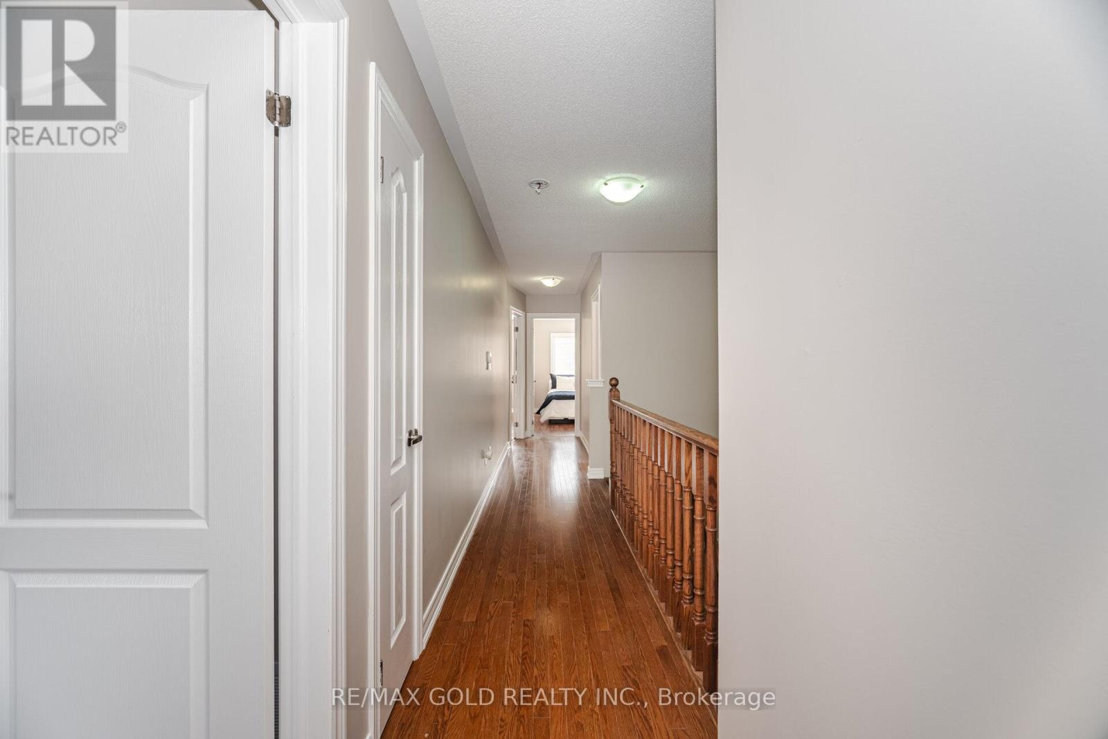 11 Seedland Crescent N, Brampton (Sandringham-Wellington), Ontario  L6R 0Z6 - Photo 6 - W12886430