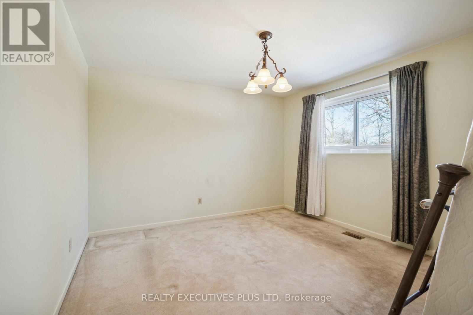 43 Marlebon Road, Toronto (West Humber-Clairville), Ontario  M9V 3V8 - Photo 13 - W12886460