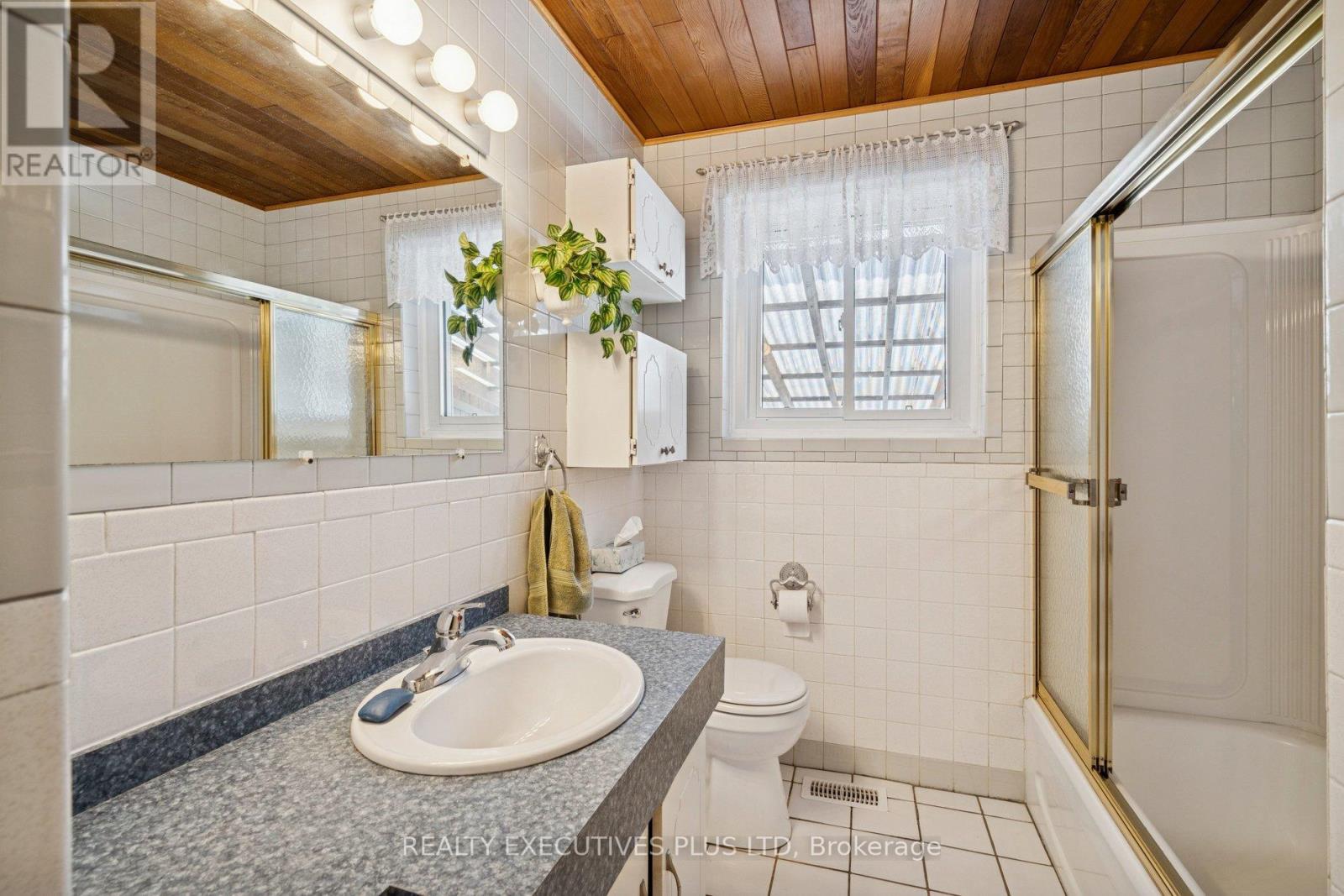 43 Marlebon Road, Toronto (West Humber-Clairville), Ontario  M9V 3V8 - Photo 16 - W12886460