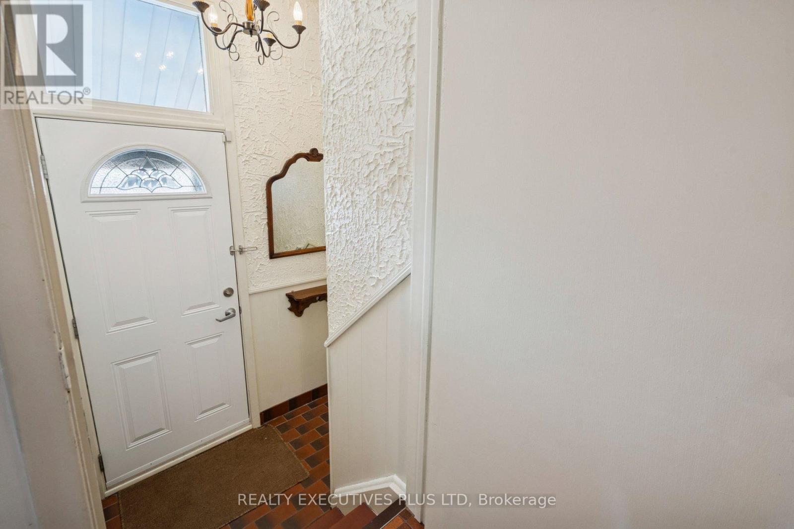 43 Marlebon Road, Toronto (West Humber-Clairville), Ontario  M9V 3V8 - Photo 17 - W12886460