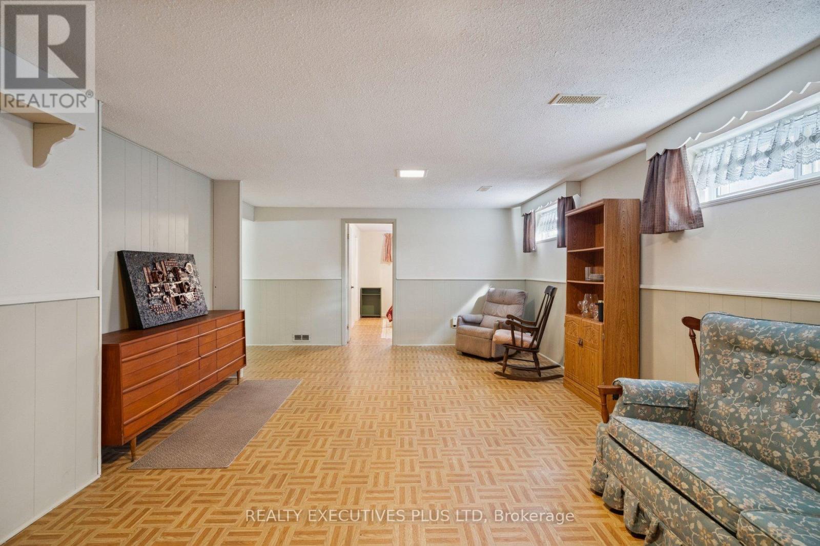 43 Marlebon Road, Toronto (West Humber-Clairville), Ontario  M9V 3V8 - Photo 21 - W12886460