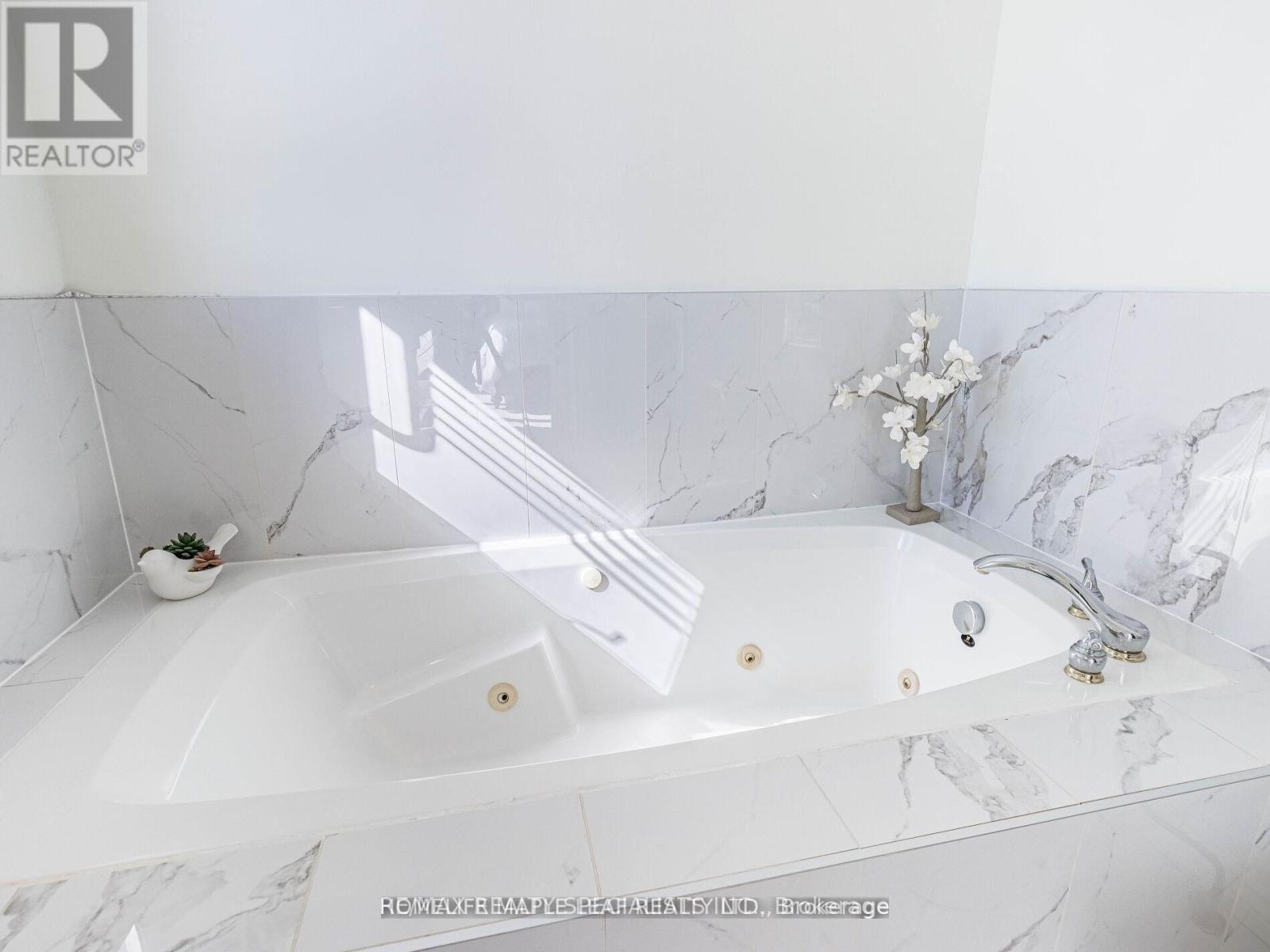 13608 Torbram Road W, Caledon, Ontario  L7C 2S9 - Photo 35 - W12886770