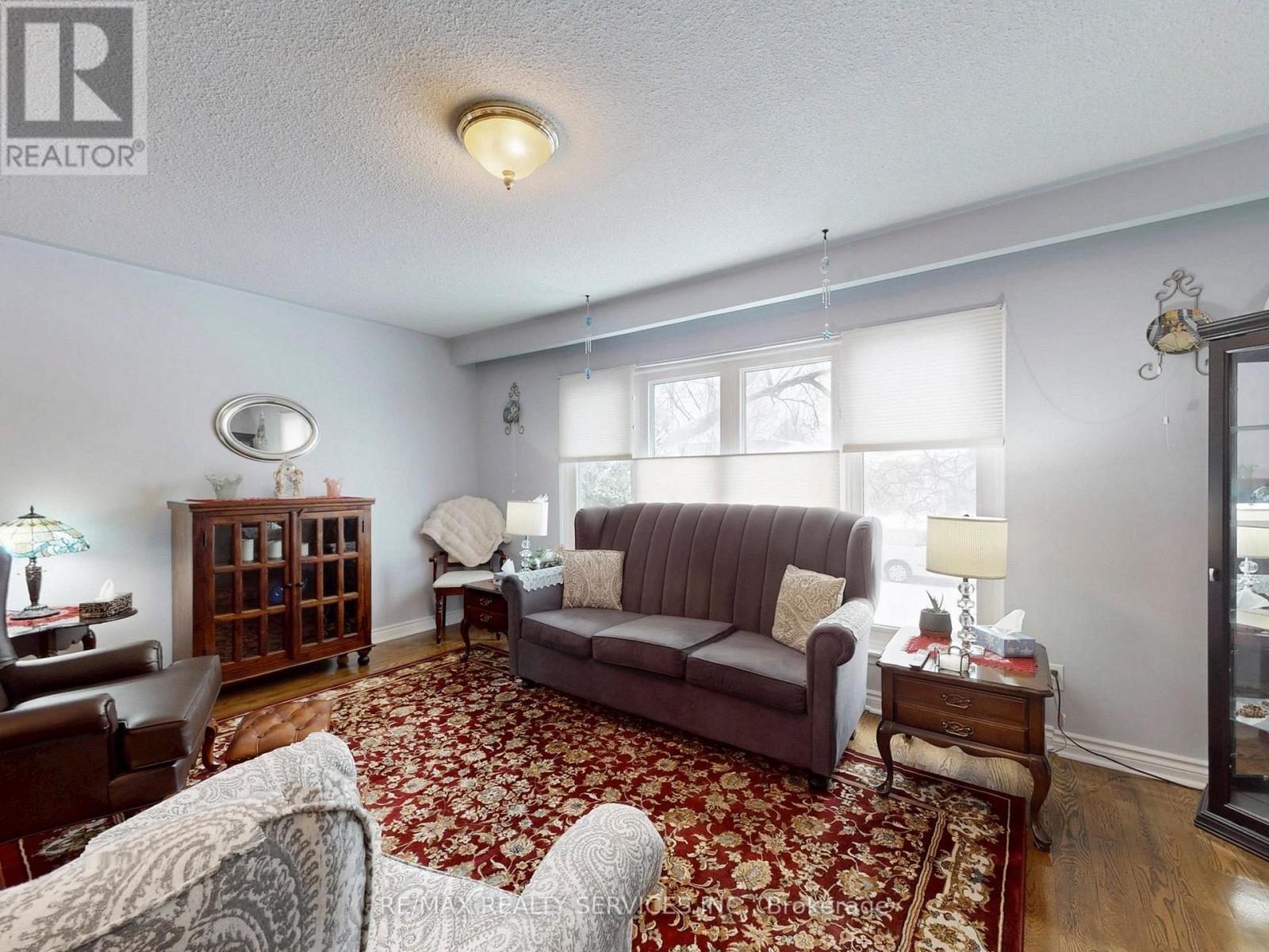 16 Grassington Crescent, Brampton (Northgate), Ontario  L6S 1Z6 - Photo 12 - W12886772