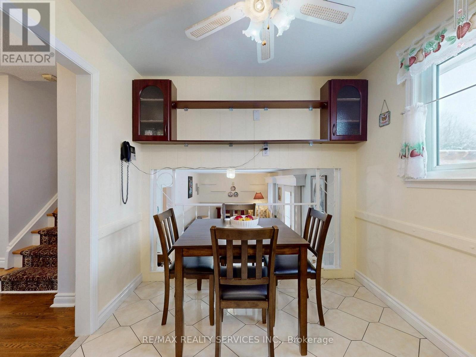 16 Grassington Crescent, Brampton (Northgate), Ontario  L6S 1Z6 - Photo 21 - W12886772