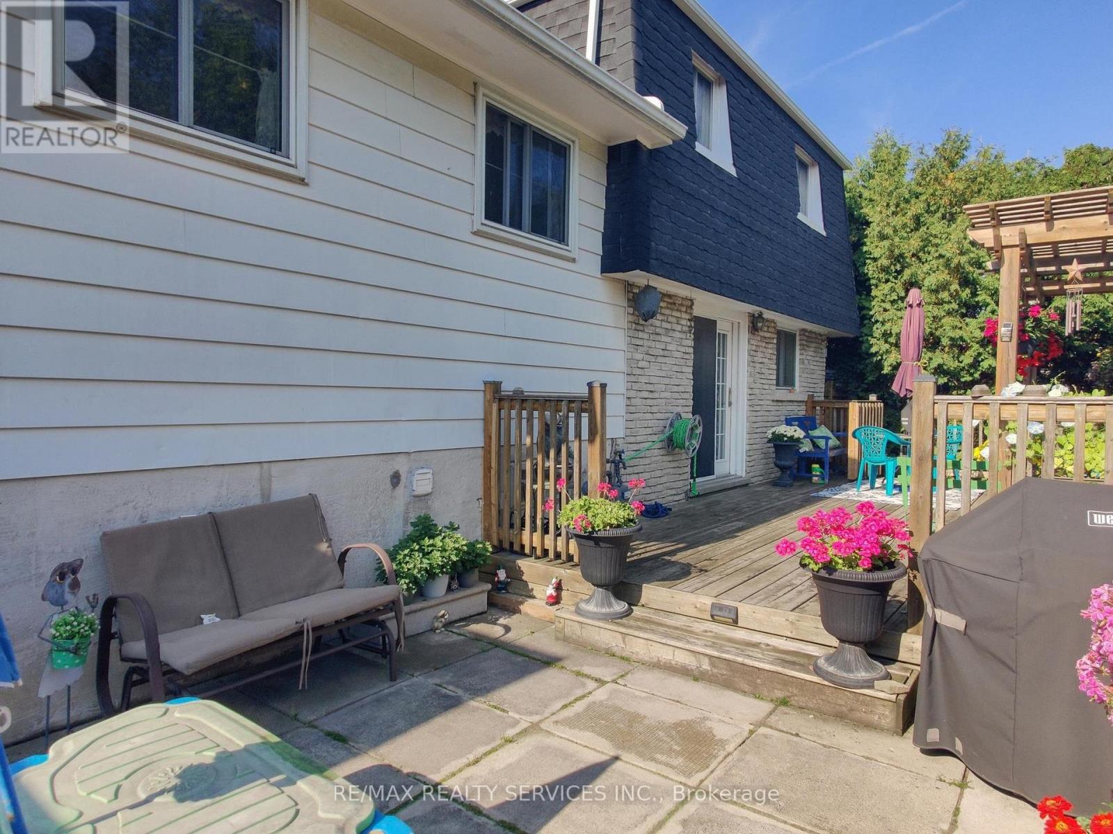 16 Grassington Crescent, Brampton (Northgate), Ontario  L6S 1Z6 - Photo 41 - W12886772