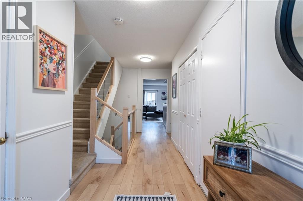 391 Stone Church Road E Unit# 63, Hamilton, Ontario  L9B 2H3 - Photo 6 - 40799178