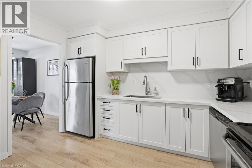 391 Stone Church Road E Unit# 63, Hamilton, Ontario  L9B 2H3 - Photo 11 - 40799178