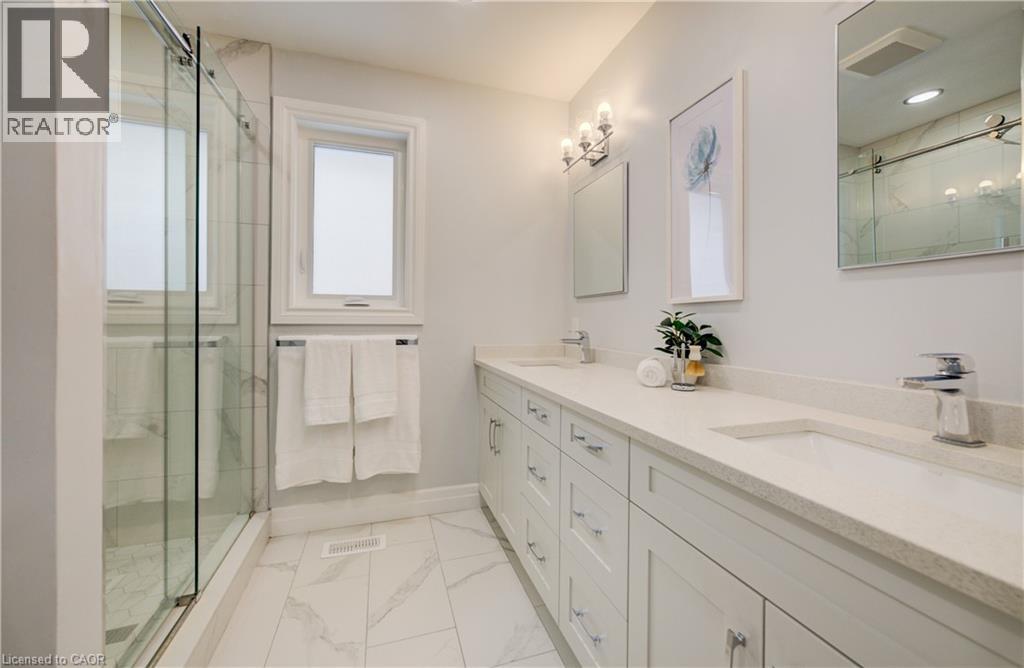 439 Northlake Drive, Waterloo, Ontario  N2V 1Y6 - Photo 9 - 40802474