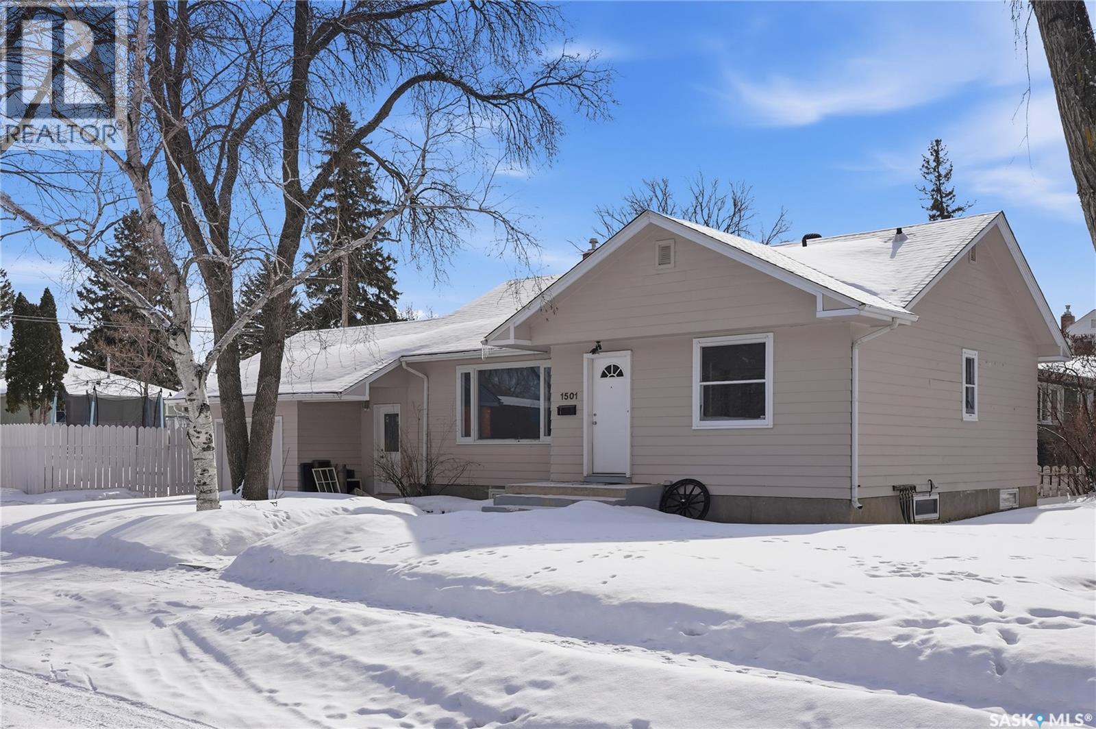 1501 Wiggins Avenue S, Saskatoon, Saskatchewan  S7H 2J7 - Photo 6 - SK030497