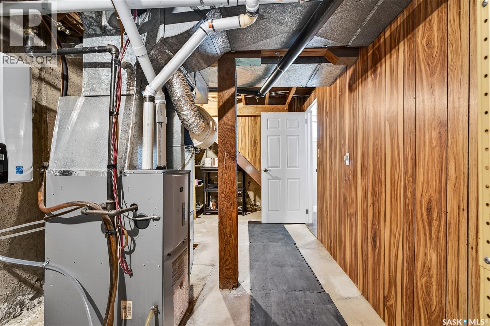 1037 Lillooet Street W, Moose Jaw, Saskatchewan  S6H 4Z9 - Photo 37 - SK030437