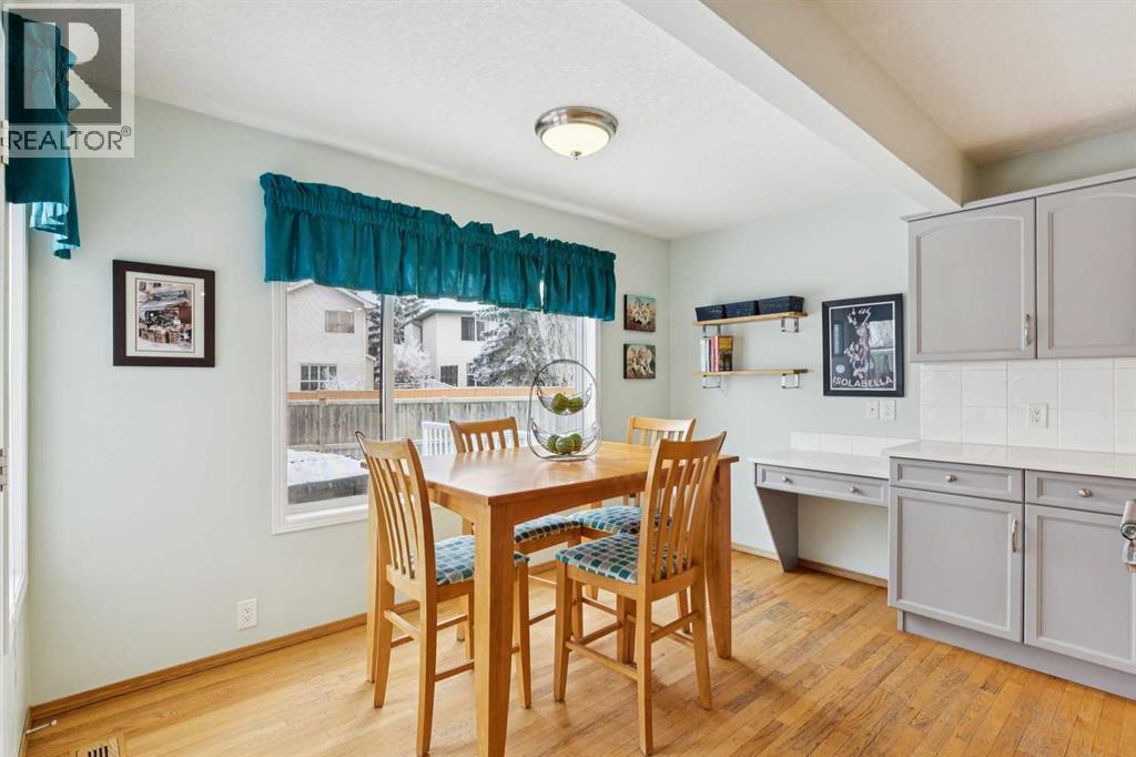 304 Mt Brewster Circle Se, Calgary, Alberta  T2Z 3J2 - Photo 11 - A2288906