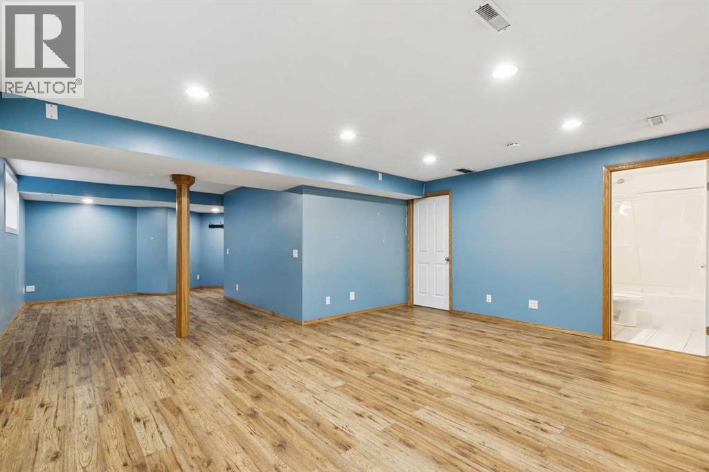 304 Mt Brewster Circle Se, Calgary, Alberta  T2Z 3J2 - Photo 32 - A2288906