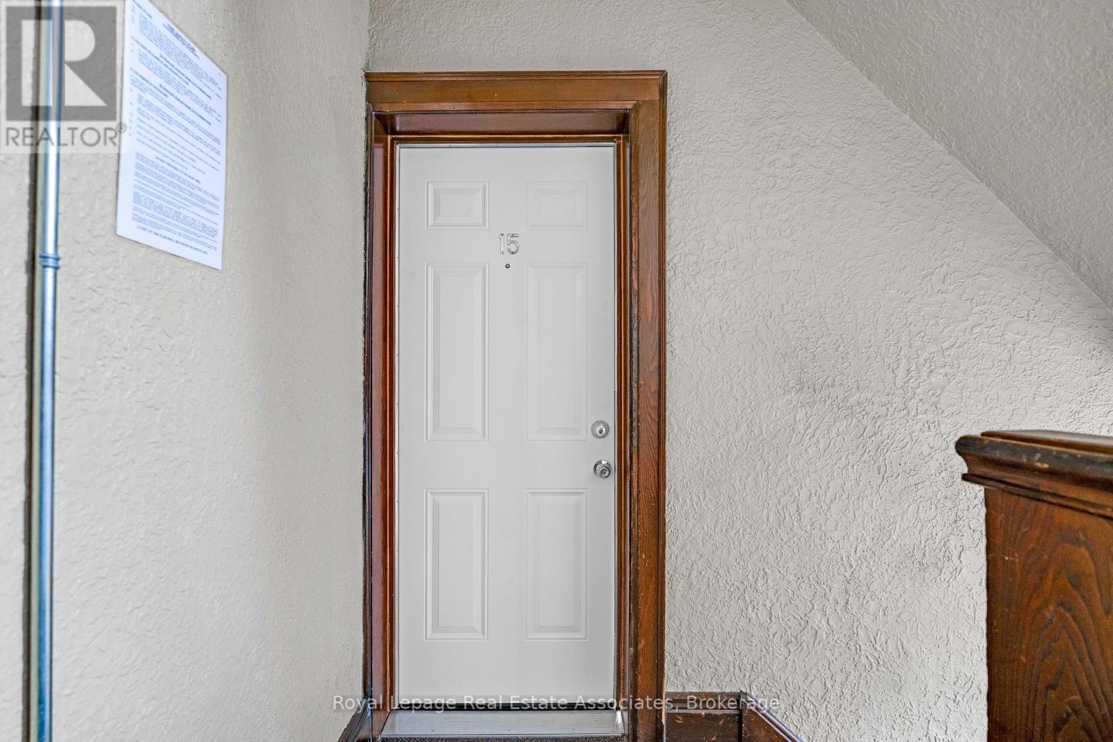 15 - 2 Vineland Avenue, Hamilton, Ontario L8M 1R4 - Photo 2 - X12886584