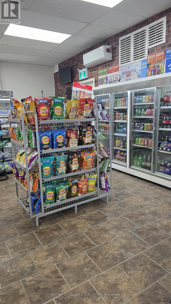 B - 543 Speedvale Avenue E, Guelph (Victoria North), Ontario  N1E 1P9 - Photo 9 - X12886760