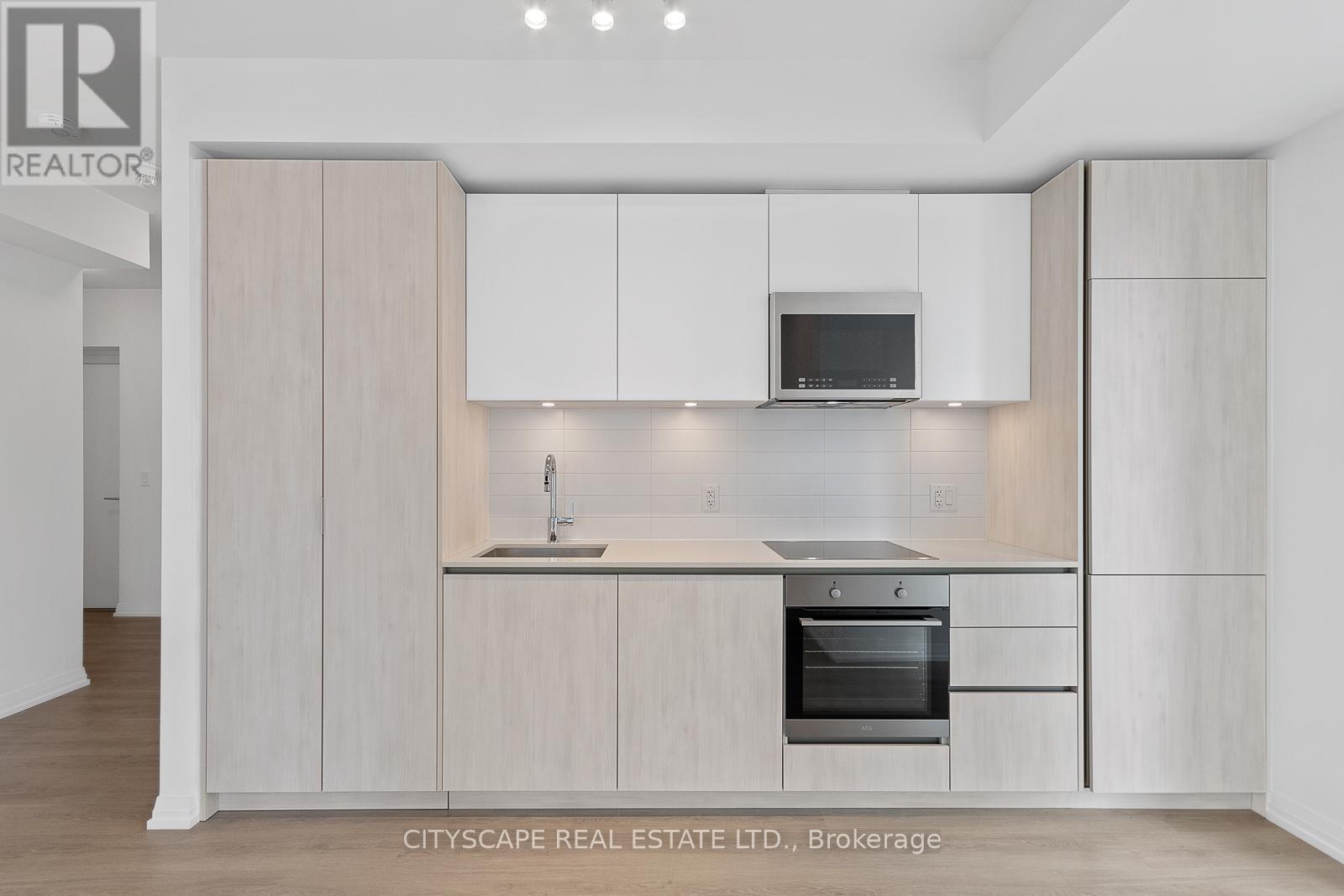 1605 - 8 Widmer Street, Toronto, Ontario  M5E 2E7 - Photo 16 - C12883688