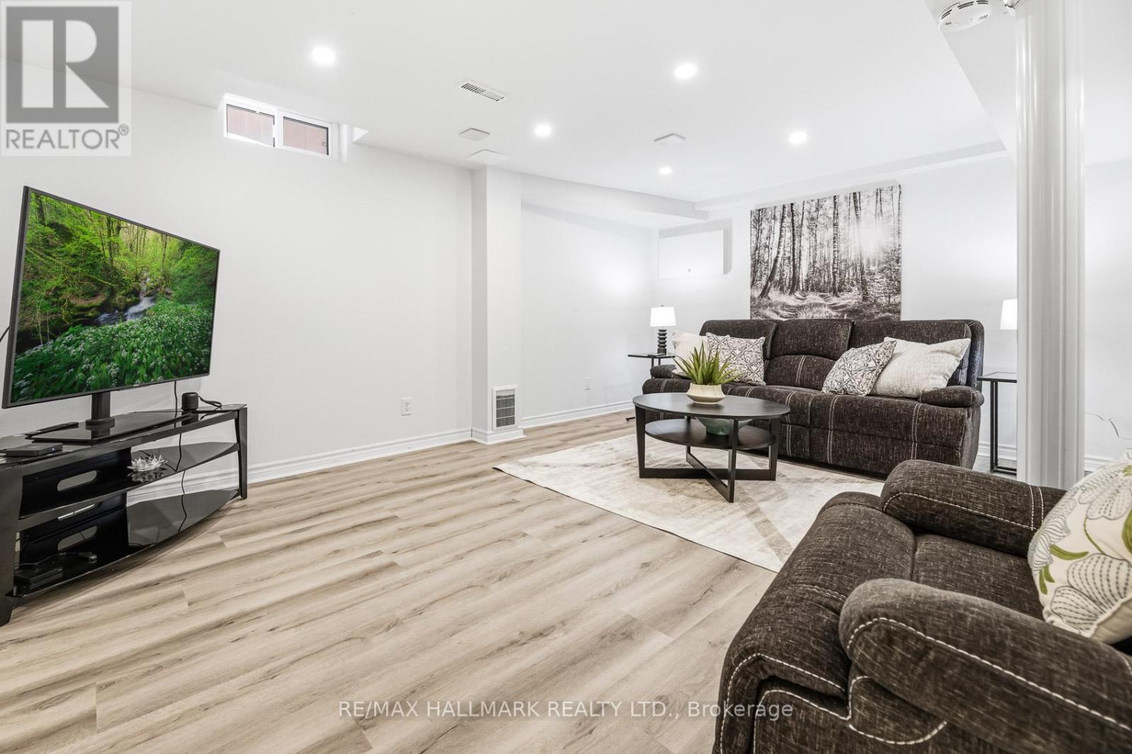 71 Robinson Crescent, Whitby, Ontario  L1N 6W6 - Photo 31 - E12860012