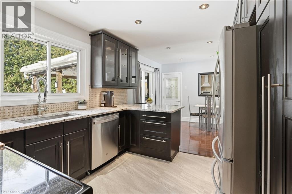 7 Piott Court, Stoney Creek, Ontario  L8G 2W2 - Photo 4 - 40805677