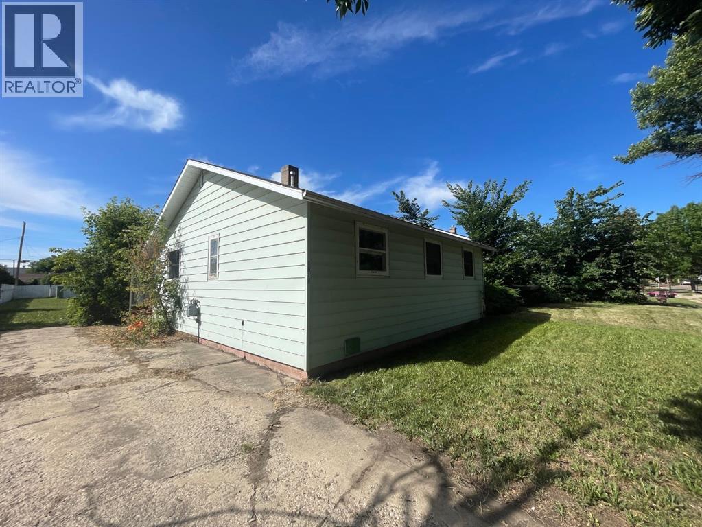 4829 56th Avenue, High Prairie, Alberta  T0G 1E0 - Photo 3 - A2240511