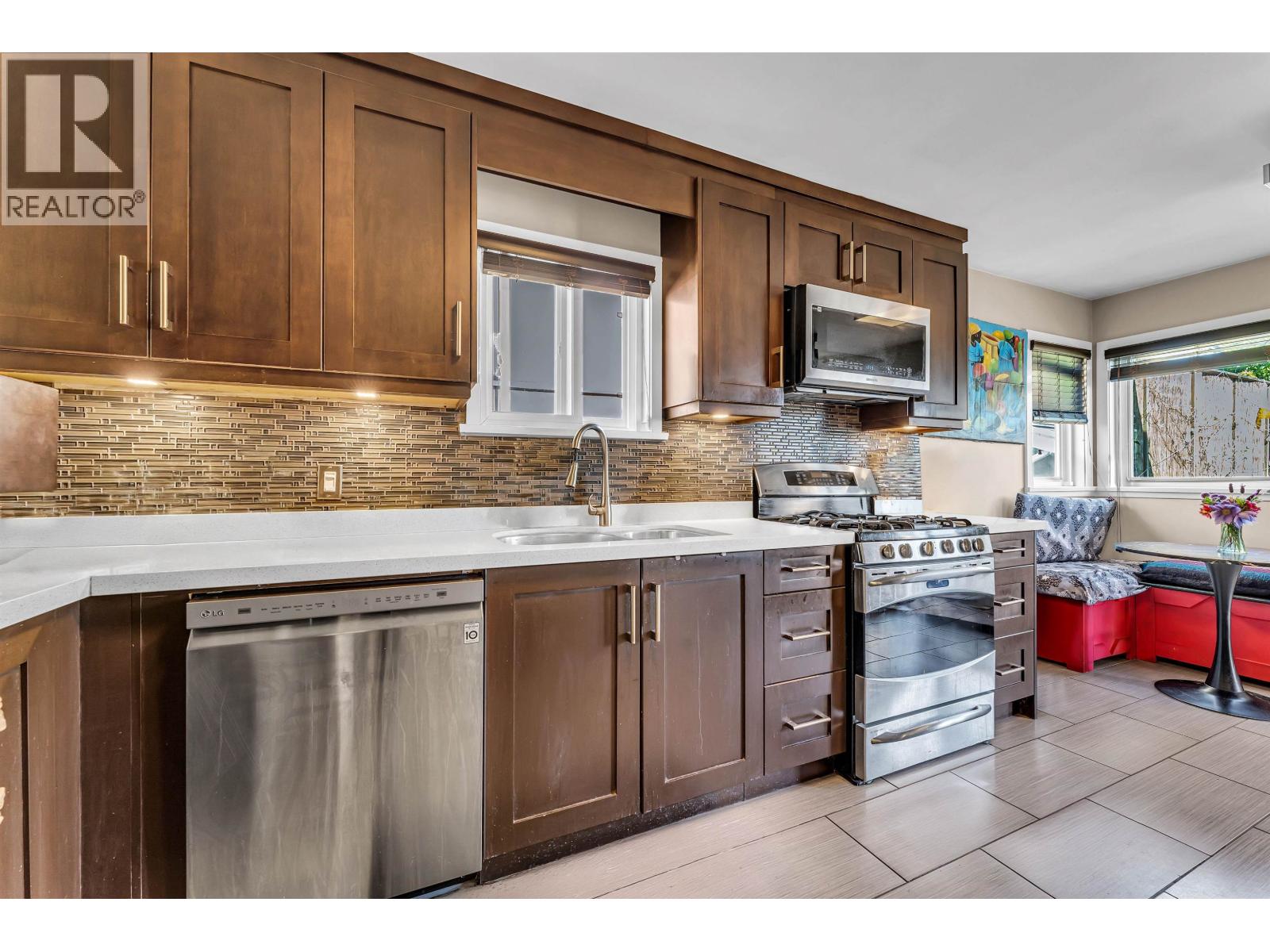 2925 Mcgill Street, Vancouver, British Columbia  V5K 1H8 - Photo 8 - R3088063