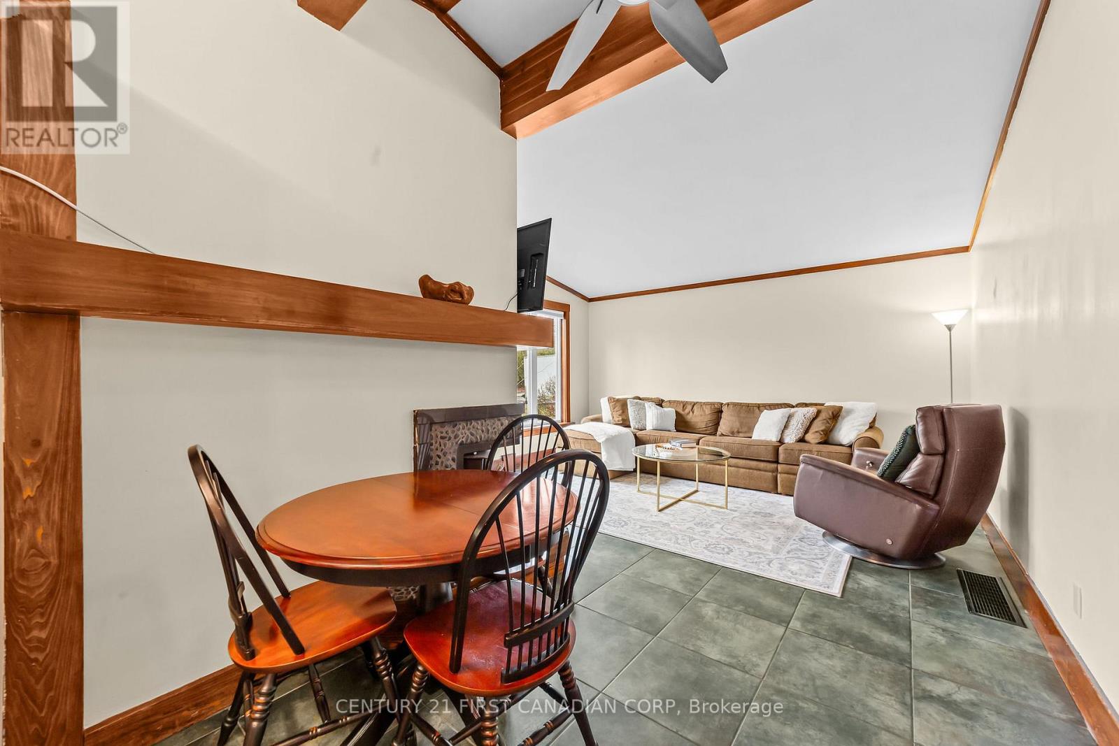 Photo 6 of 36 for 381 Hyde Park Road