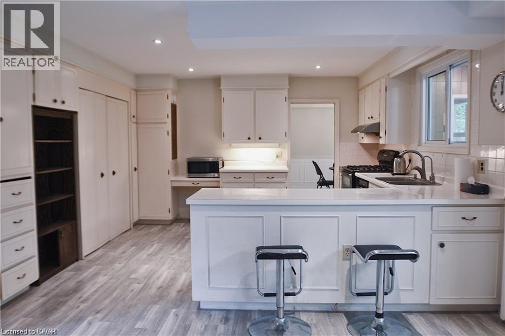 190 Mohawk Avenue, Waterloo, Ontario  N2L 2T3 - Photo 34 - 40812088