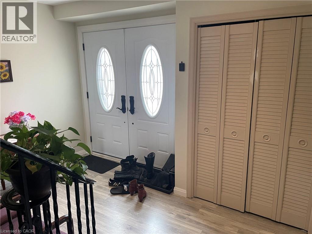 190 Mohawk Avenue, Waterloo, Ontario  N2L 2T3 - Photo 2 - 40812088